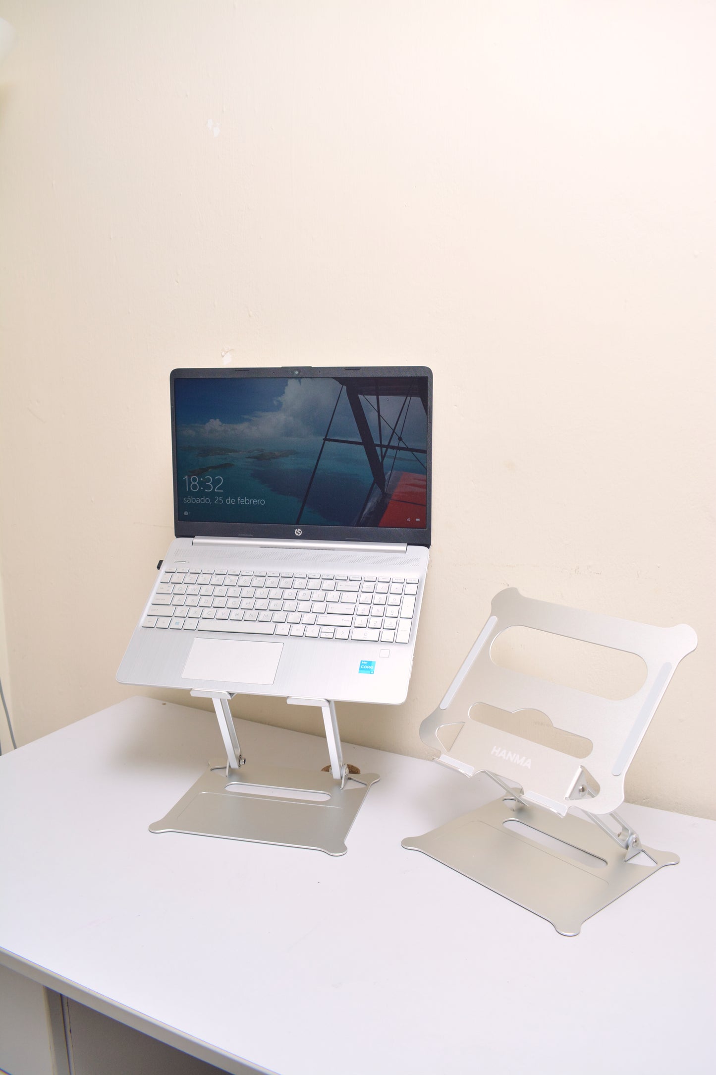 Soporte de aluminio para Laptop  - Plateado